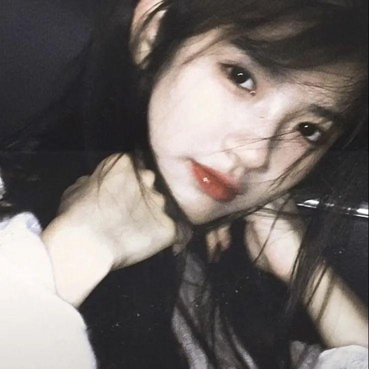 心不在焉的服务生